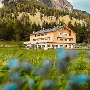Aparthotel Alpenrose 